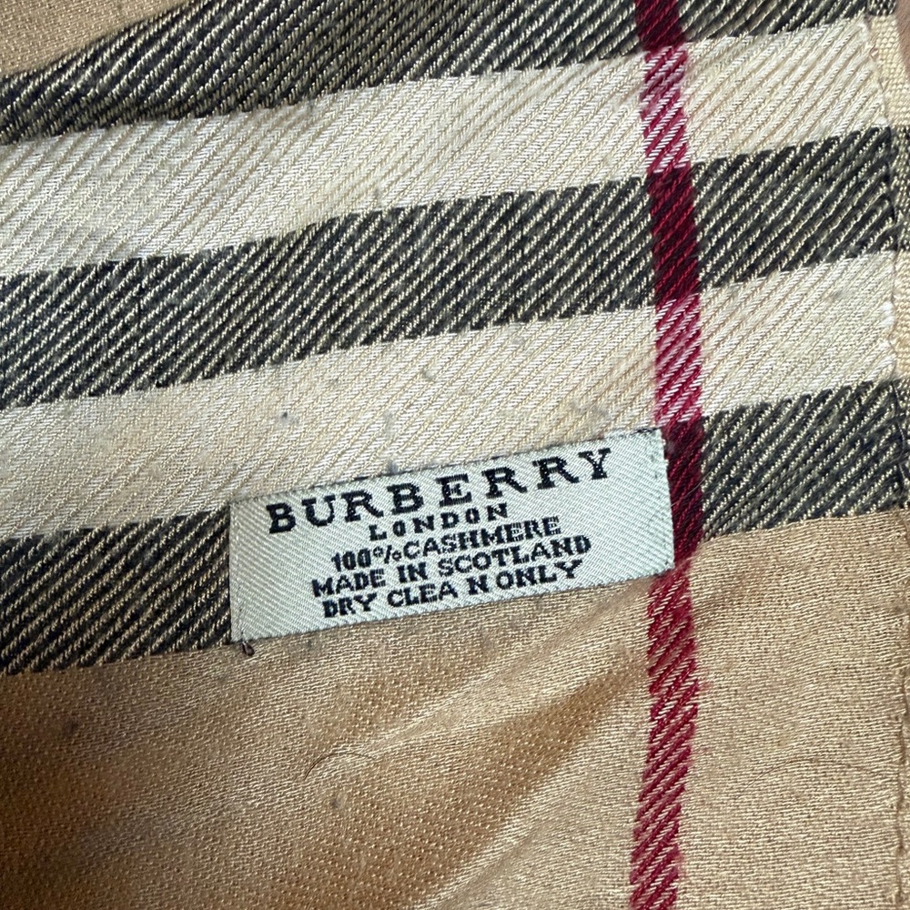 Burberry Cashmere Scarf Authentic nova Check Winter Beige Scarf 68X27 - Picture 8 of 12